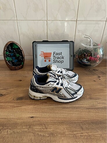36 Beden New Balance 1906R Beyaz (Unisex)
