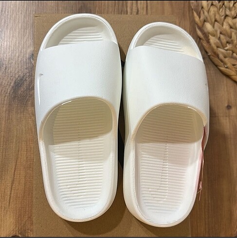 45 Beden beyaz Renk Sıfır Nike Calm | Stiline Konfor Kat!