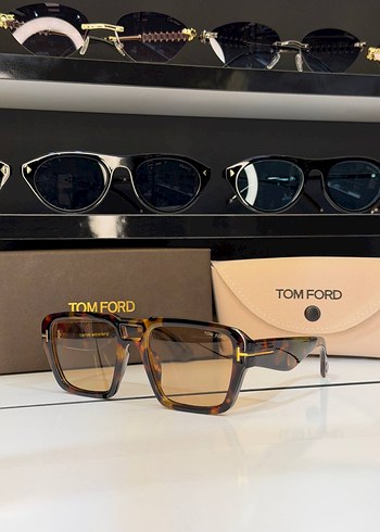Tom Ford Gunes Gozlugu
