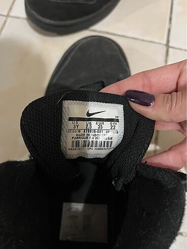 35 Beden siyah Renk nike siyah bilekli ayakkabı