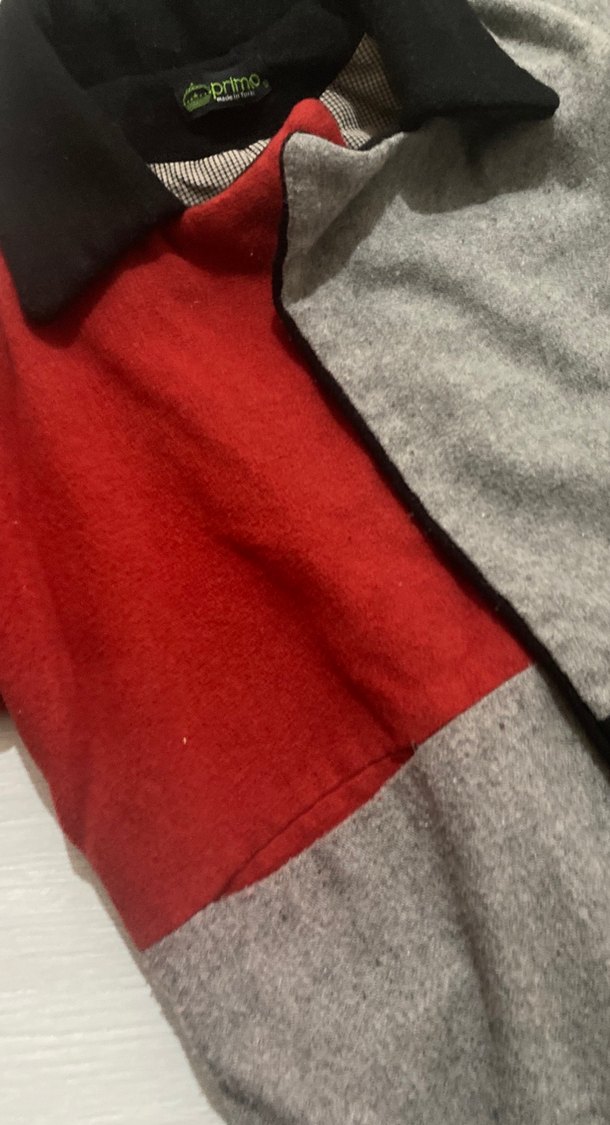 Düğmeli Kısa Kollu Gri Kırmızı Midi kaşe Ceket - Görsel 3