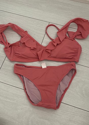 Pembe Volanlı İnce Askılı Bikini