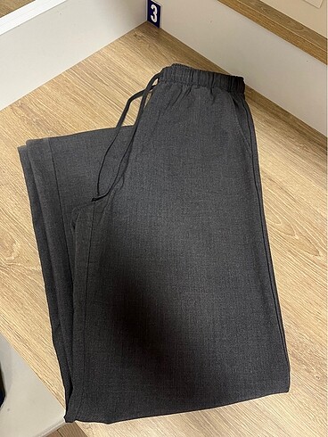 Stradivarius pantolon