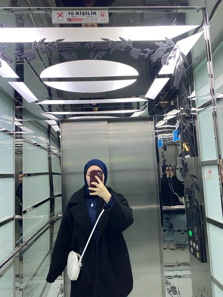 Siyah Kadın Midi Kaban Yüksek Yaka - Görsel 3