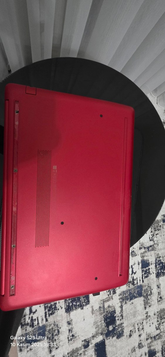 Kırmızı Renkli Laptop Bilgisayar - Görsel 4