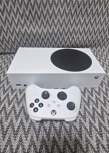 Xbox Series S Oyun Konsolu ve Kumanda - Görsel 2