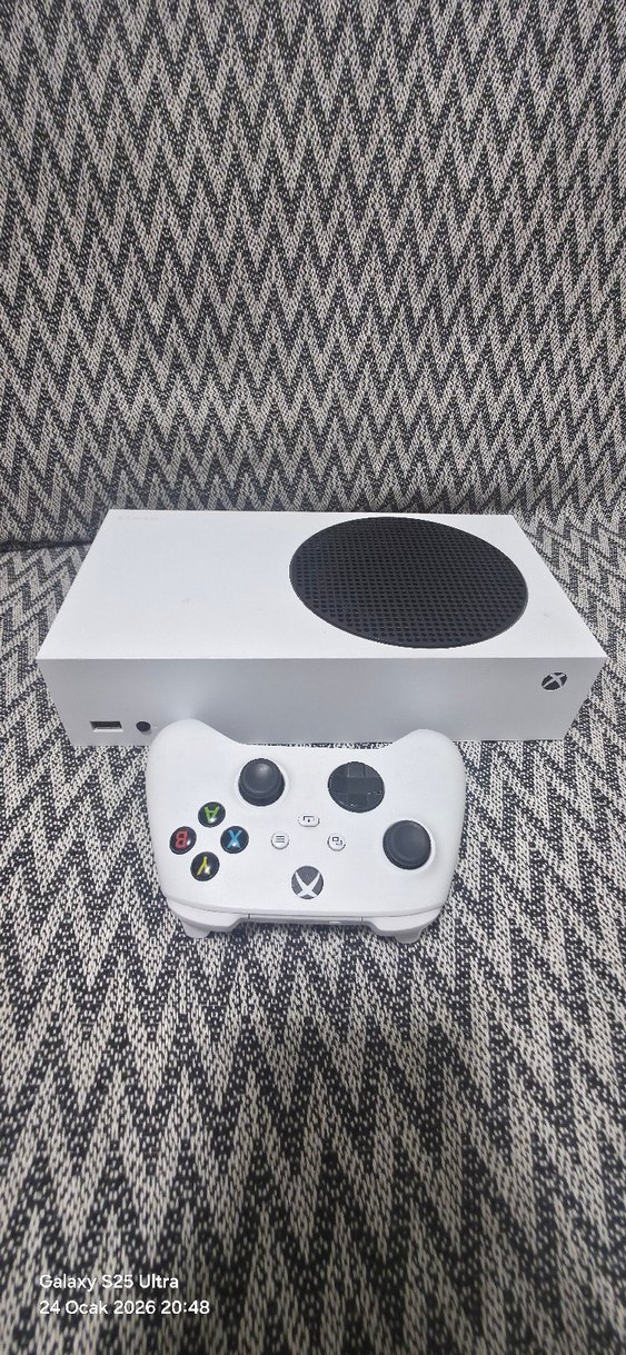 Xbox Series S Oyun Konsolu ve Kumanda - Görsel 2
