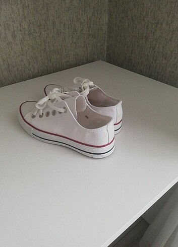 37 Beden Beyaz sneaker