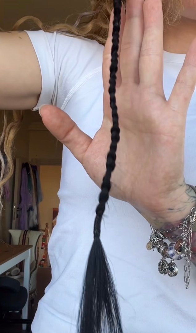 Siyah Örgü Saç - Görsel 2