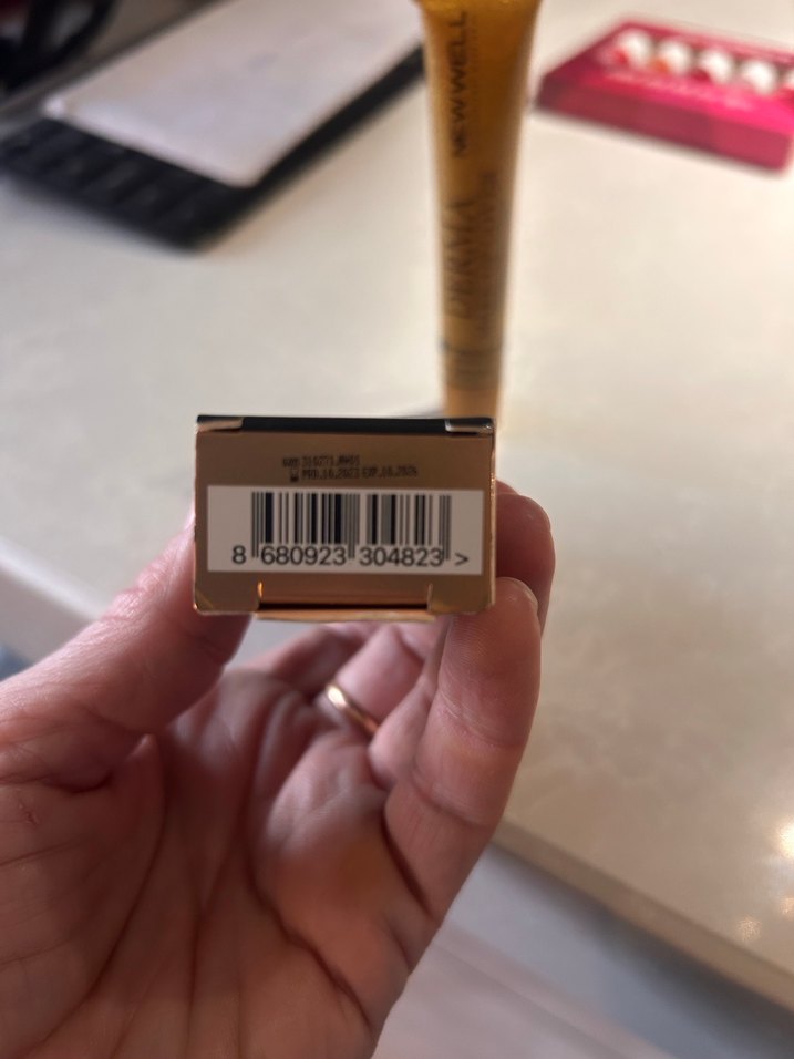 New Well Derma Yoğun Kapatıcı Fondöten - Görsel 4