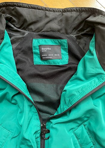 Bershka yağmurluk - Görsel 4