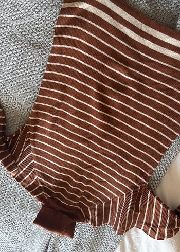 Kahverengi Çizgili Boğazlı Kadın Kazak - Görsel 3