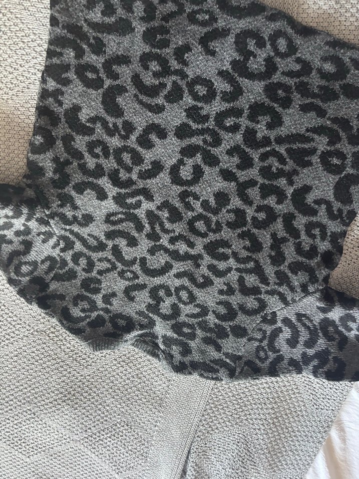 Kısa kol triko kazak - Görsel 3