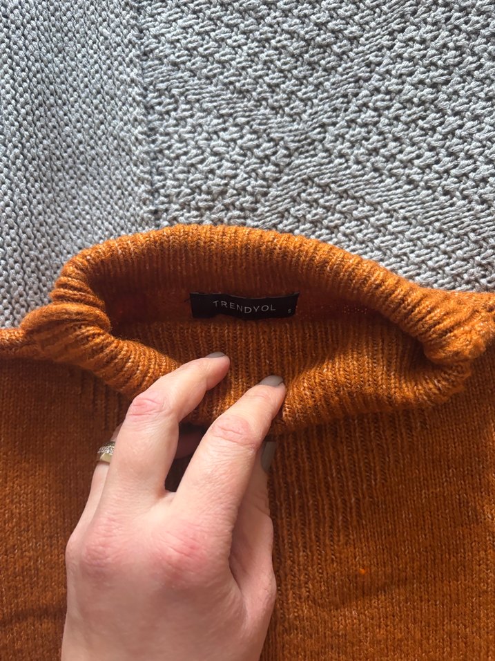 Taba Boğazlı Kolsuz Kadın Kazak - Görsel 3