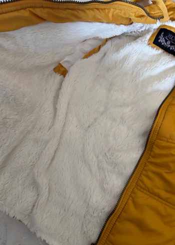 Sarı Kapüşonlu Kürklü Kadın Yelek - Görsel 3