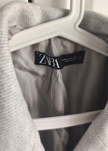 Çift düğmeli gri kaban - Görsel 4