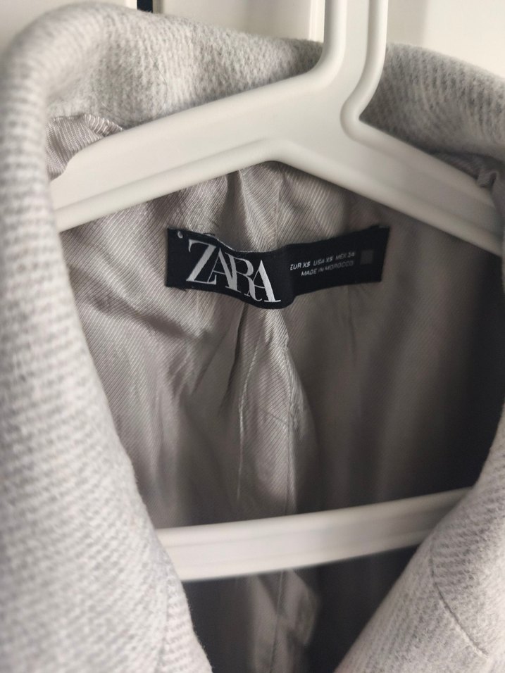 Çift düğmeli gri kaban - Görsel 4