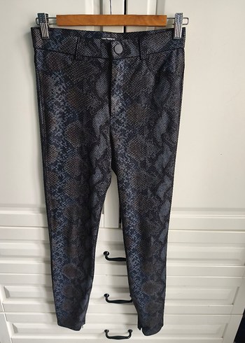 Kadın Gri Yılan Desenli - Görsel 3