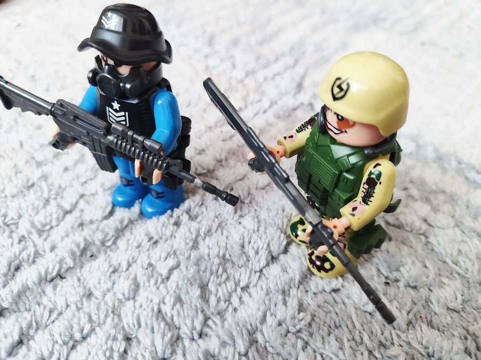 Siyah Askeri Figür Aksiyon Oyuncakları - Görsel 2