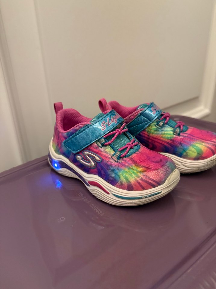 Skechers renkli ışıklı kız çocuk spor ayakkabı - Görsel 4