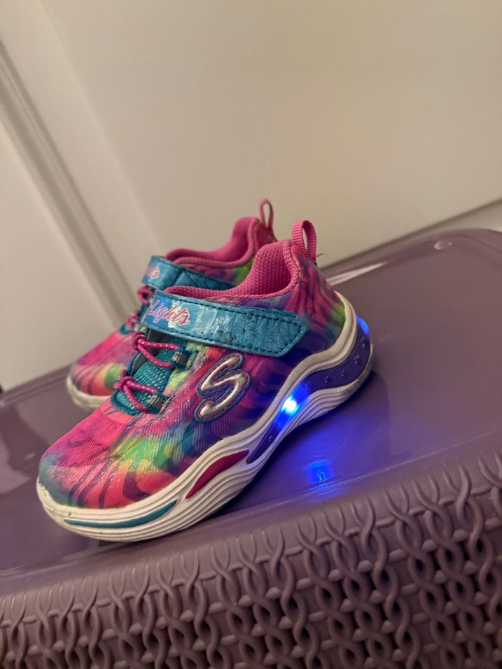 Skechers renkli ışıklı kız çocuk spor ayakkabı - Görsel 3