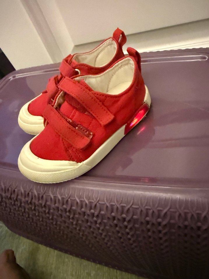 Vicco ışıklı kırmızı spor ayakkabı - Görsel 3