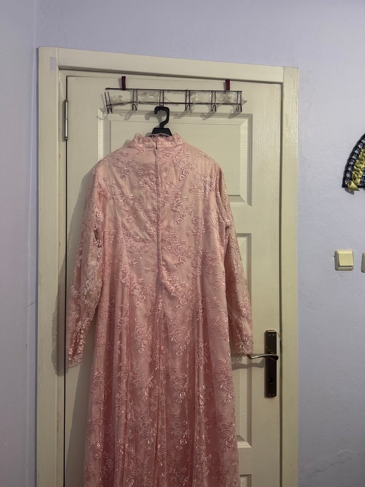 Pembe Vintage Dantel İşlemeli Uzun Kollu Elbise - Görsel 2