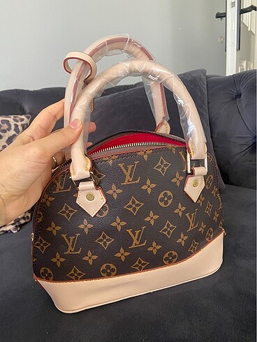 Louis Vuitton Çanta