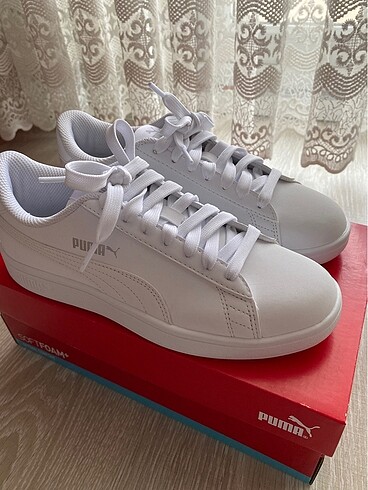 Puma smash v2 buck kadın beyaz spor ayakkabı