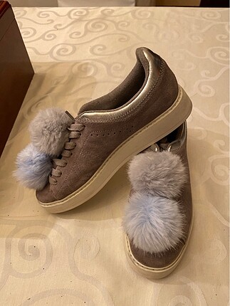Ponponlu sneaker
