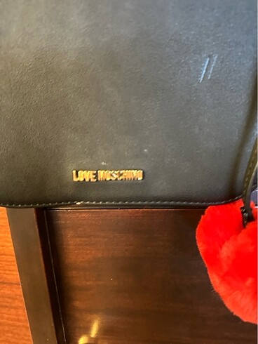 MOSCHINO ÇAPRAZ SİYAH DERİ ÇANTA - Görsel 3