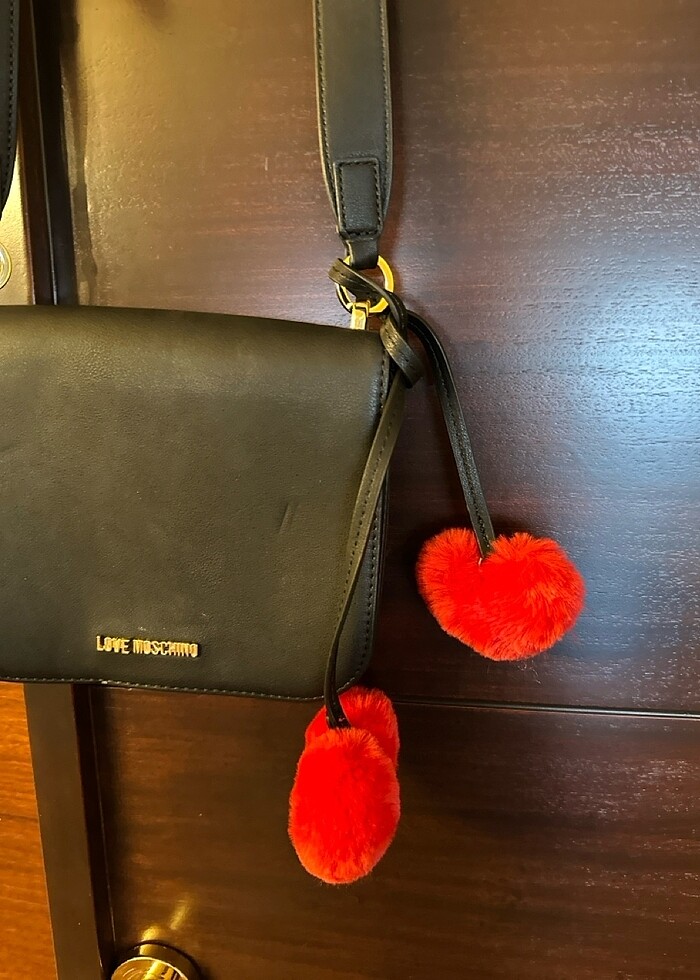 MOSCHINO ÇAPRAZ SİYAH DERİ ÇANTA - Görsel 2