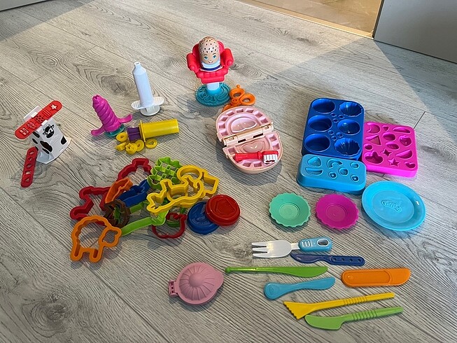 Play-Doh Çeşitli oyun hamuru oyuncakları