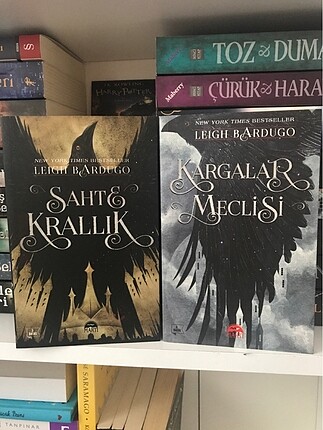 Sahte Krallık Ve Kargalar Meclisi Set