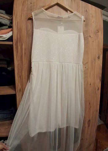 kuyruklu beyaz elbise - Görsel 4