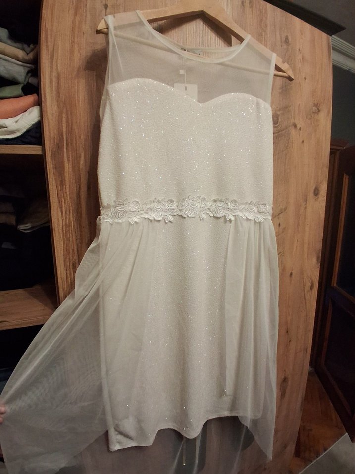 kuyruklu beyaz elbise - Görsel 2