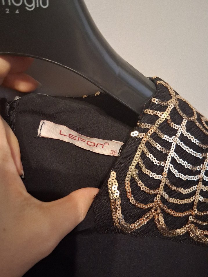 Payet Detaylı Uzun Kollu Siyah Bluz - Görsel 4