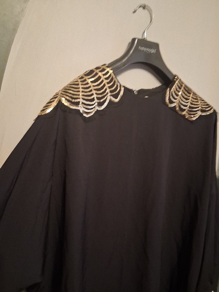 Payet Detaylı Uzun Kollu Siyah Bluz - Görsel 2