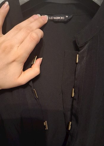 Siyah Düğmeli Uzun Kollu Kadın Gömlek - Görsel 3