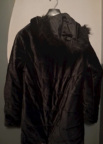 Kürk Detaylı Siyah Kadın Kışlık Mont - Görsel 4