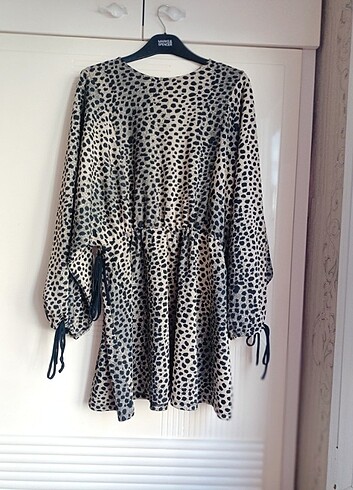 Leopar desenli elbise