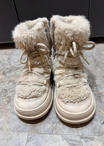 Zara Kız Çocuk Beyaz Peluş Detaylı Bot - Görsel 5