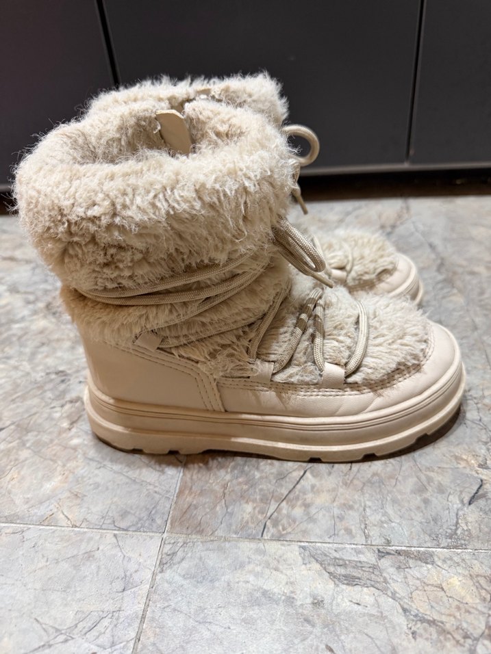 Zara Kız Çocuk Beyaz Peluş Detaylı Bot - Görsel 4