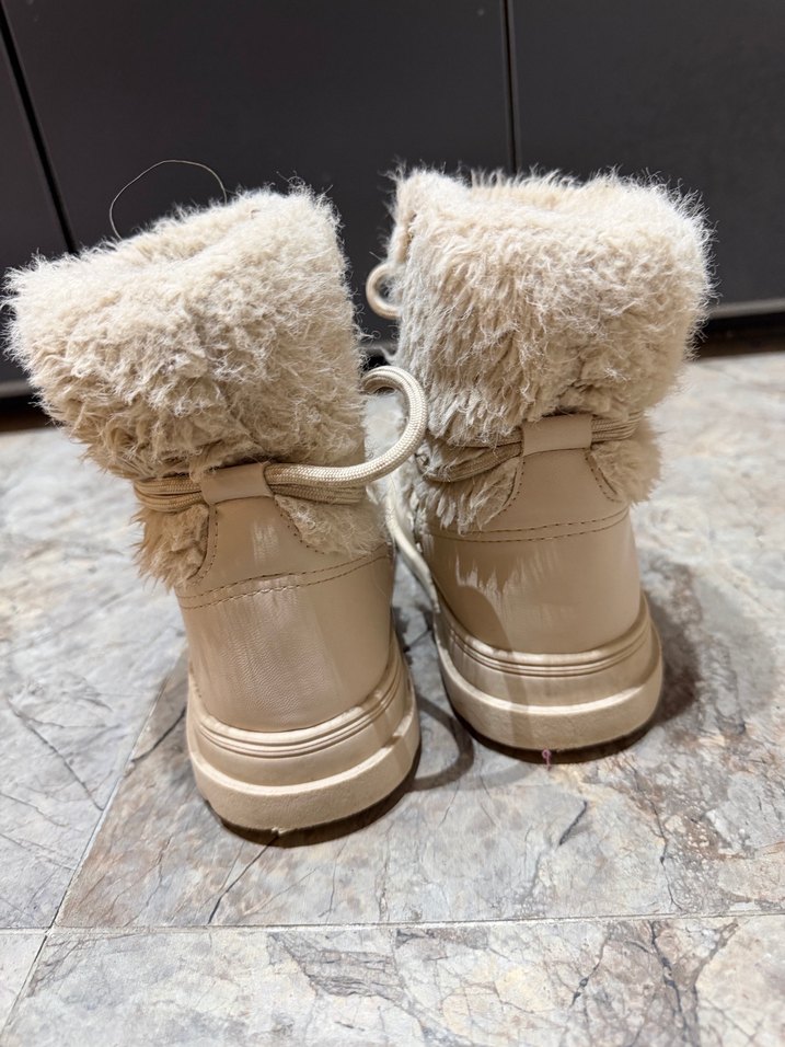 Zara Kız Çocuk Beyaz Peluş Detaylı Bot - Görsel 3