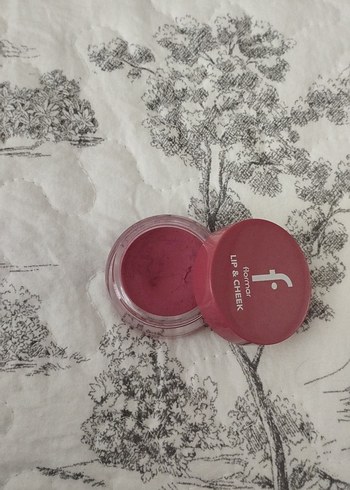 Flormar Parlak Kırmızı Dudak ve Yanak Balmı - Görsel 2