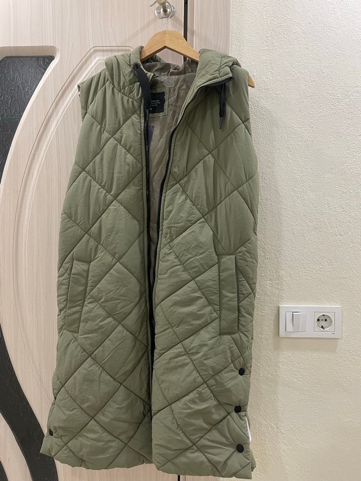 Uzun Kesim Kapüşonlu Kadın Yelek - Görsel 2