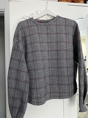 Stradivarius sweat