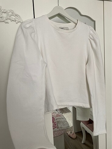 m Beden beyaz Renk Pull and bear sweat