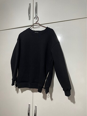 Siyah sweatshirt