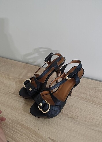 Siyah topuklu abiye ayakkabı  - Görsel 5